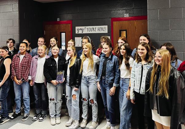 Marshall County classes spread holiday cheer
