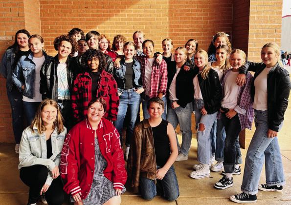 Marshall County classes spread holiday cheer