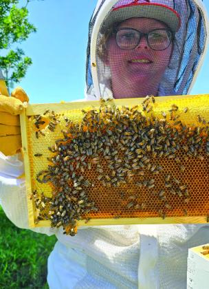 Madill High School Senior Shines in Beekeeping and 4-H Activities