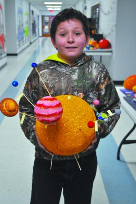 Mrs. Shipley's 5th grade class did a solar system project.