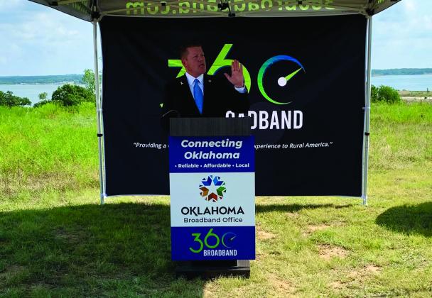 Broadband Office Executive Director Mike Sanders addresses the crowd. (Courtesy photo)