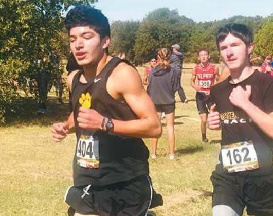 Gael Salinas running in the regionals at Waurike on October 24. Savannah Martin