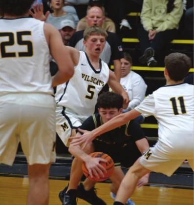 Wildcats drop losses against Redskins; earn awards at Winter Classic
