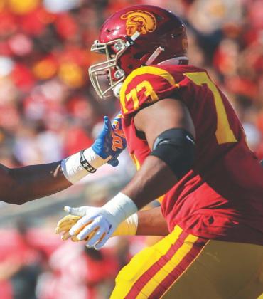 Steve Cheng • Wikicommons USC Trojans offensive tackle Austin Jackson (73) in a game against UCLA on November 23, 2019. Jackson, a first round pick of the Miami Dolphins, donated bone marrow to his you nger sister, Autumn.
