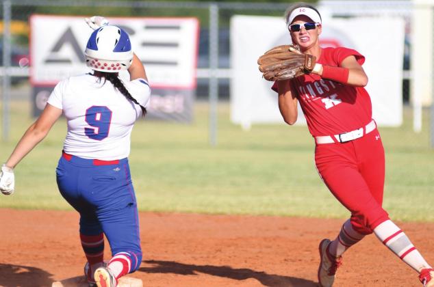 The Lady Redskins lose at regionals, ending season