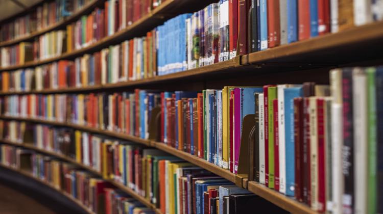 Library Greeting: Librarian's reading list