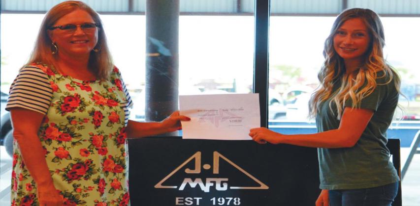 The Chamber of Commerce held a competition to all those that filed out their census, took a selfie, and posted it on the Chamber Facebook post would be put in a drawing for $250 gift certificate to any of the local business in Marshall County. The winner was Kelsey Brown of Madill, Okla. and she chose to spend her $250 with J&amp;amp;I Manufacturing. Summer Bryant • The Madill Record