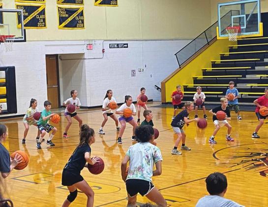 Madill students attend summer basketball camp