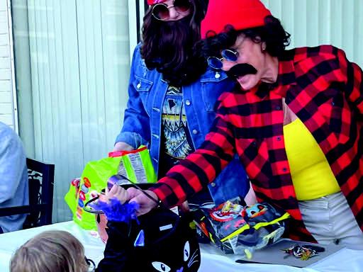 ALLOWEEN AROUND TOWN