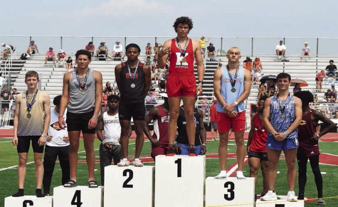 Brycen Ward took 1st place in the 400 meter and 800 meter. Brian Blansett • Lincoln County News