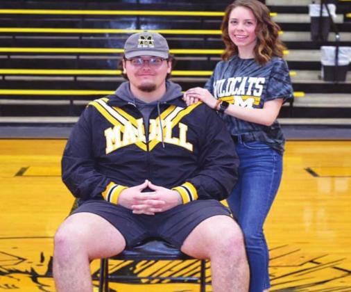 Senior Queen Candidate Ryleigh Combx &amp;amp; Senior Griffon Williams