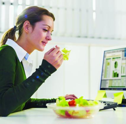 How to eat healthy even if you’re always on the move