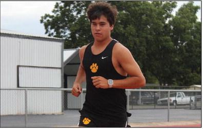 James Valadez sets new school record in the 1600 meter race. Courtesy photo