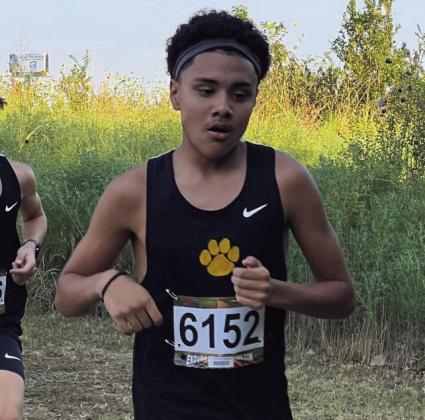 Yadira Barbosa, left, took 1st place and Sammy Duran, right, took 2nd place in the McLoud Blackberry Run Invite. Courtesy photos