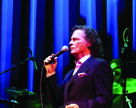 BJ Thomas performing at The Showcase, in Foxboro, Mass. on Dec. 15, 2012. Flickr