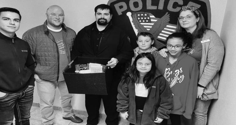 Bank helps students show acts of kindness