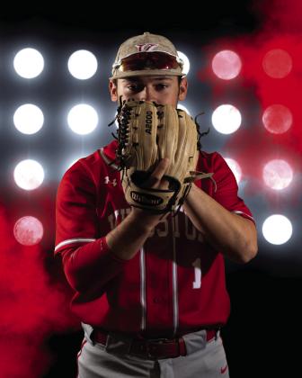 Klete Finley was named the 2023 Class 3ADistrict 8 Offensive Player of the Year, and All-District. Scissortail Photo Co.