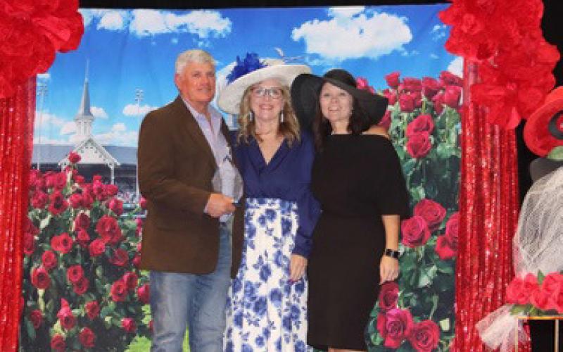 Chamber members "race" to attend banquet