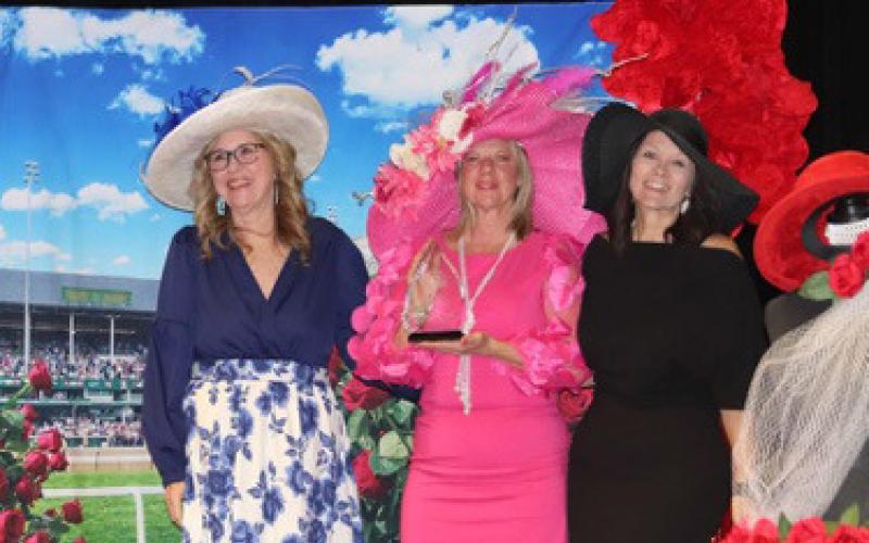 Chamber members "race" to attend banquet
